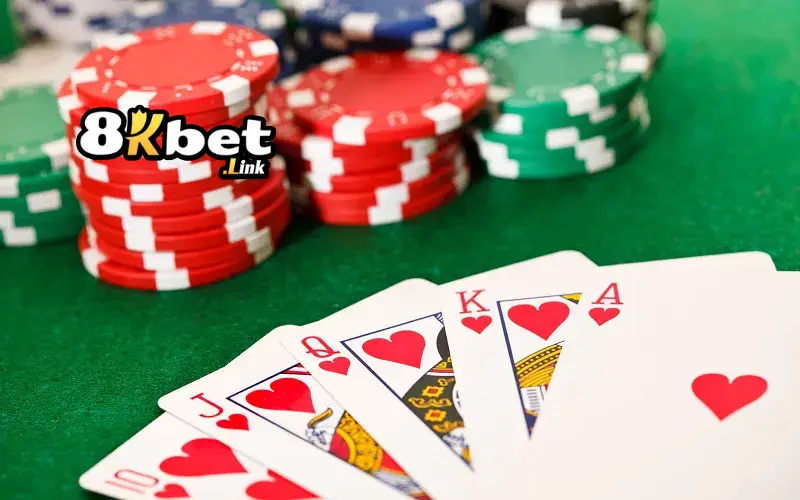 Hướng dẫn ngay cách chơi game Poker 8Kbet  cho tân thủ